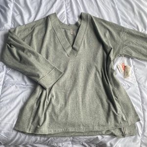 Free people movement NWT hotshot top grey reversible
